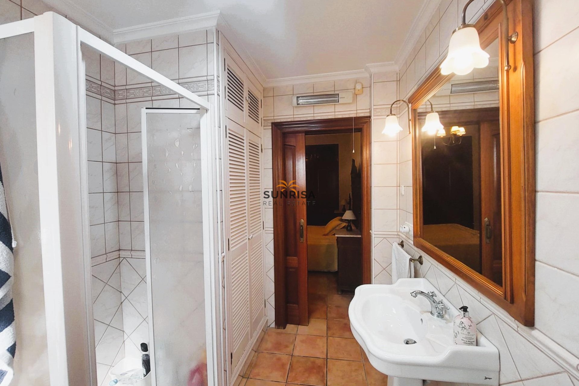 Resale - House - Torrevieja