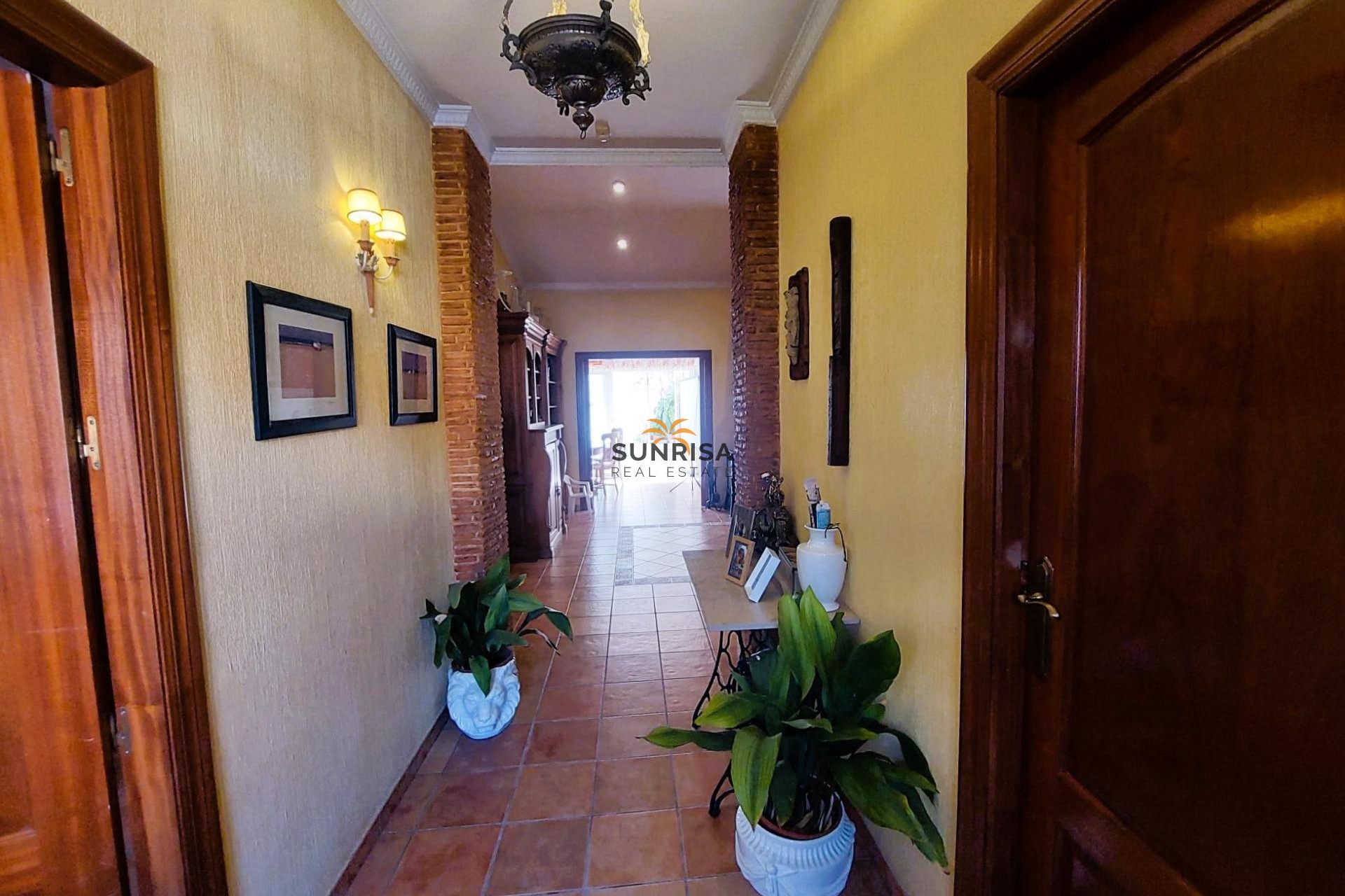 Resale - House - Torrevieja