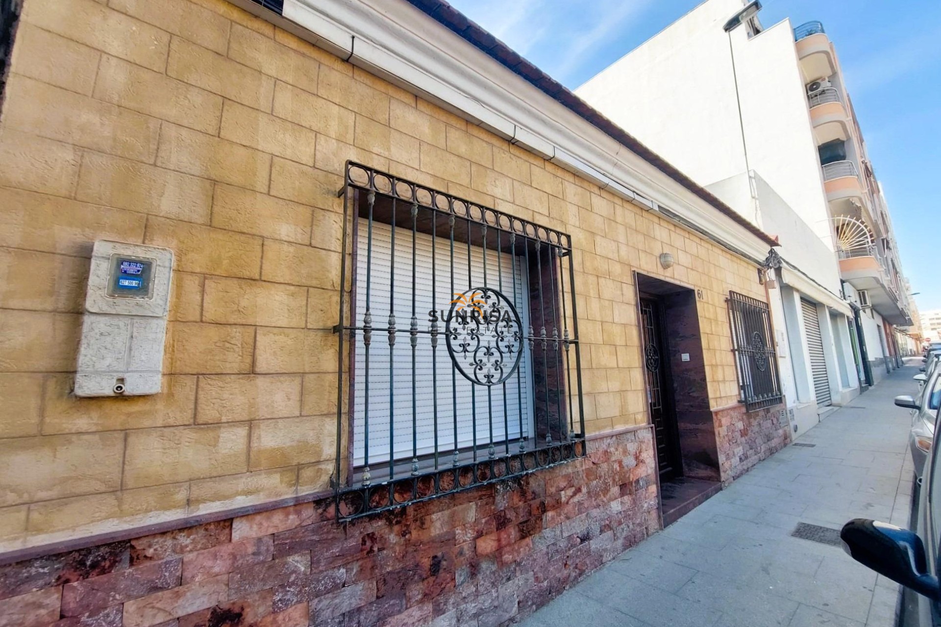 Resale - House - Torrevieja