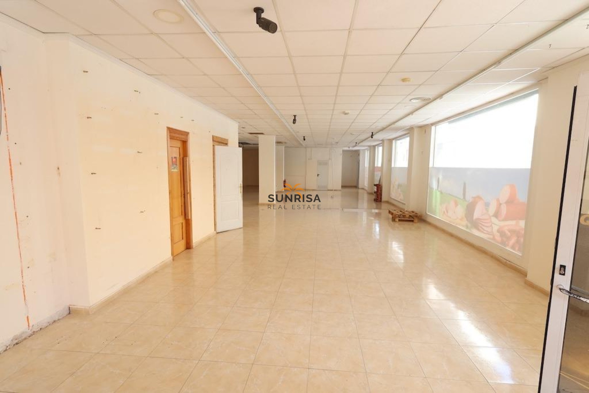 Reventa - Local comercial - Torrevieja