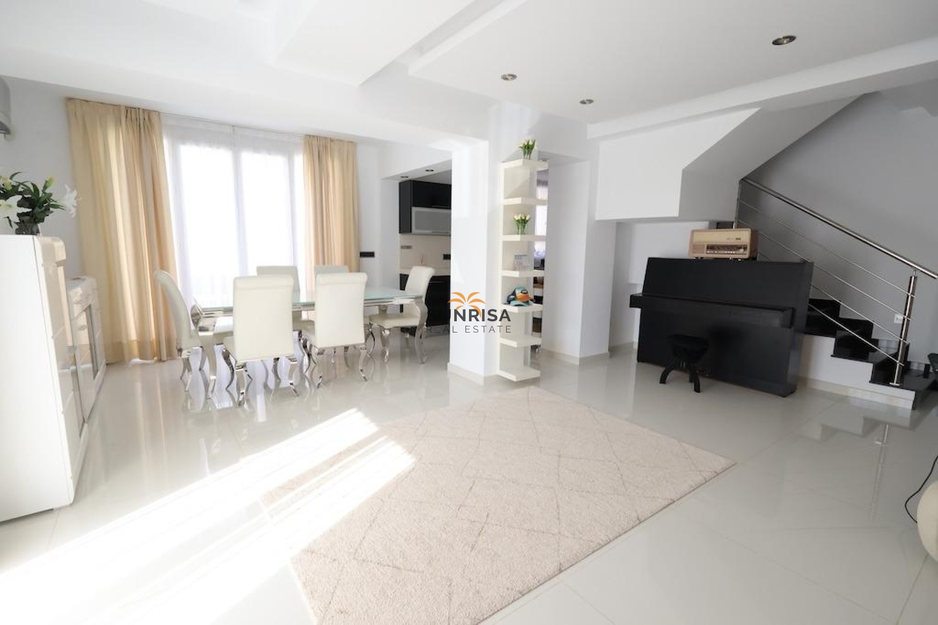 Resale - House - Orihuela Costa