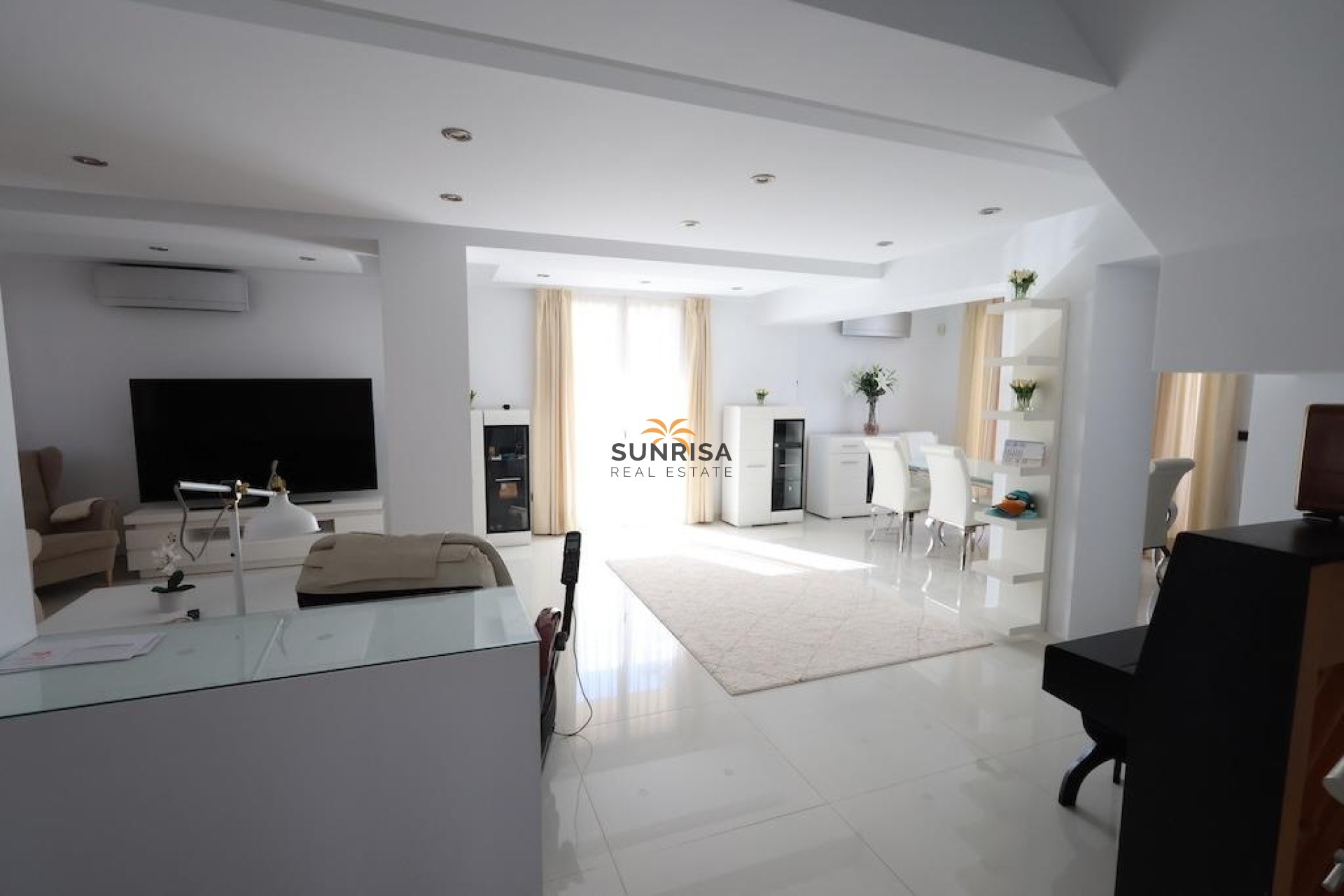 Resale - House - Orihuela Costa