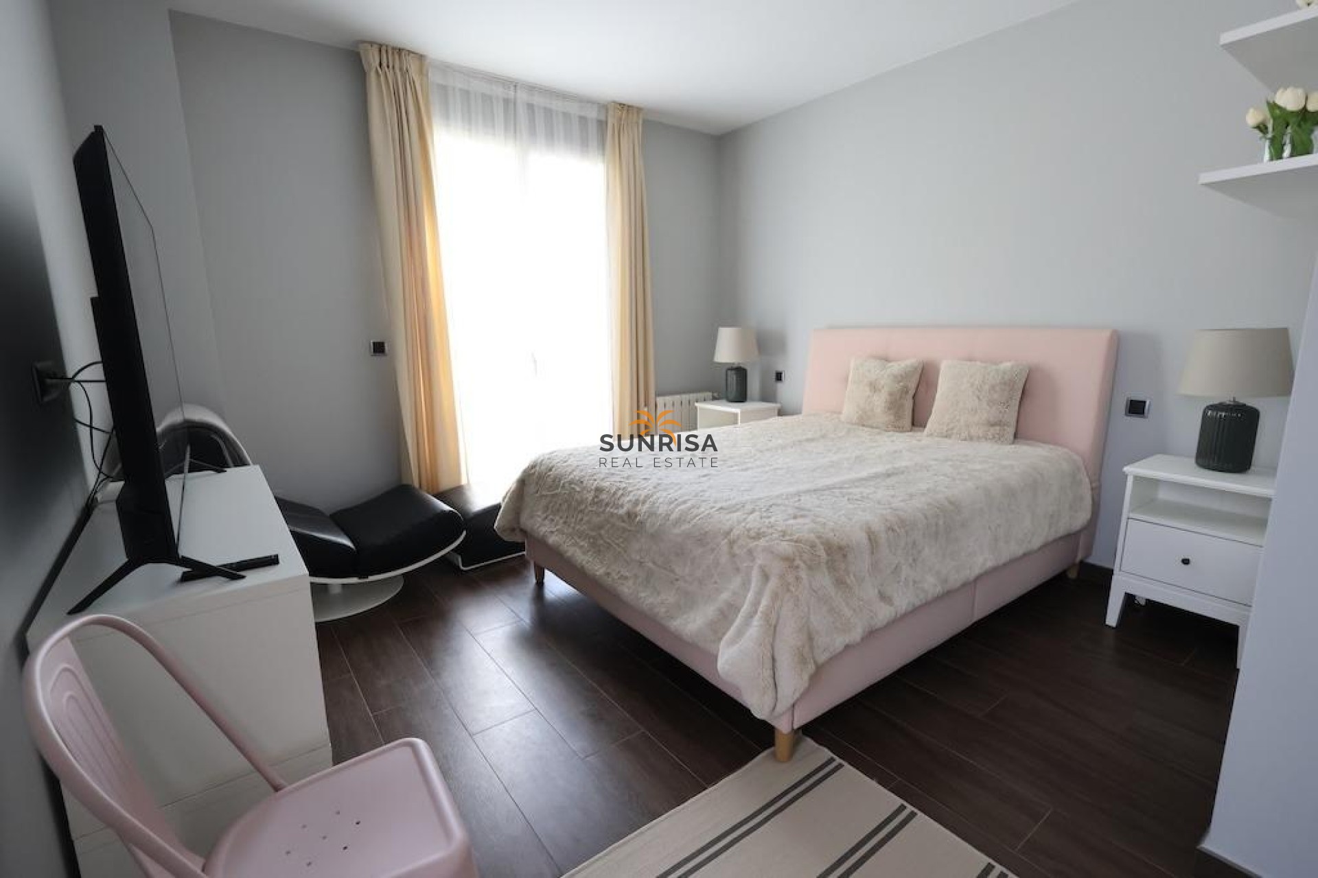 Resale - House - Orihuela Costa