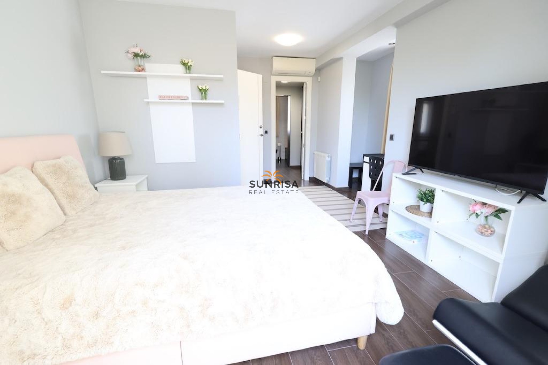 Resale - House - Orihuela Costa