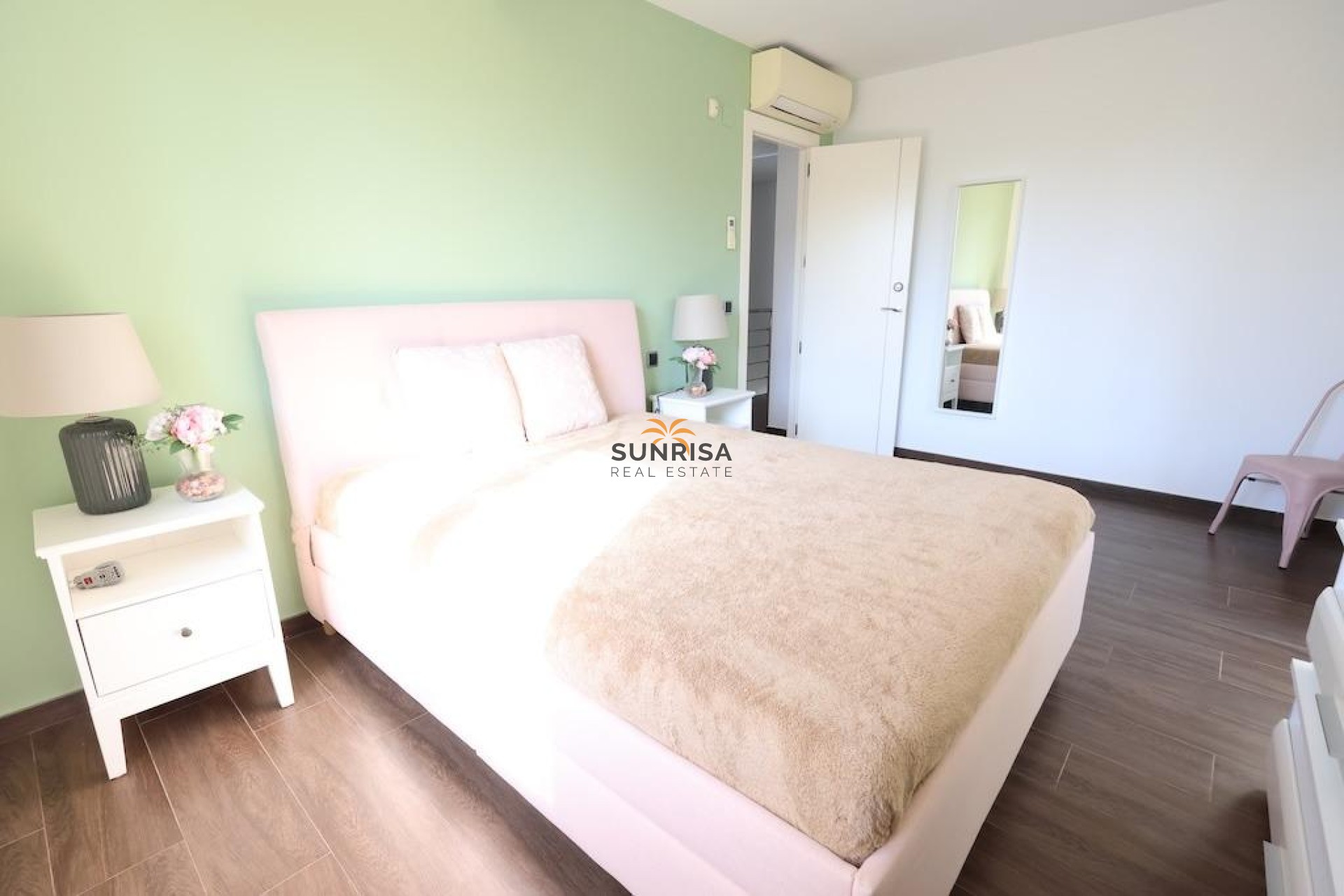 Resale - House - Orihuela Costa