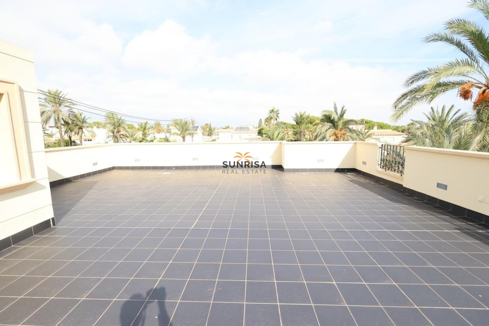 Resale - House - Orihuela Costa