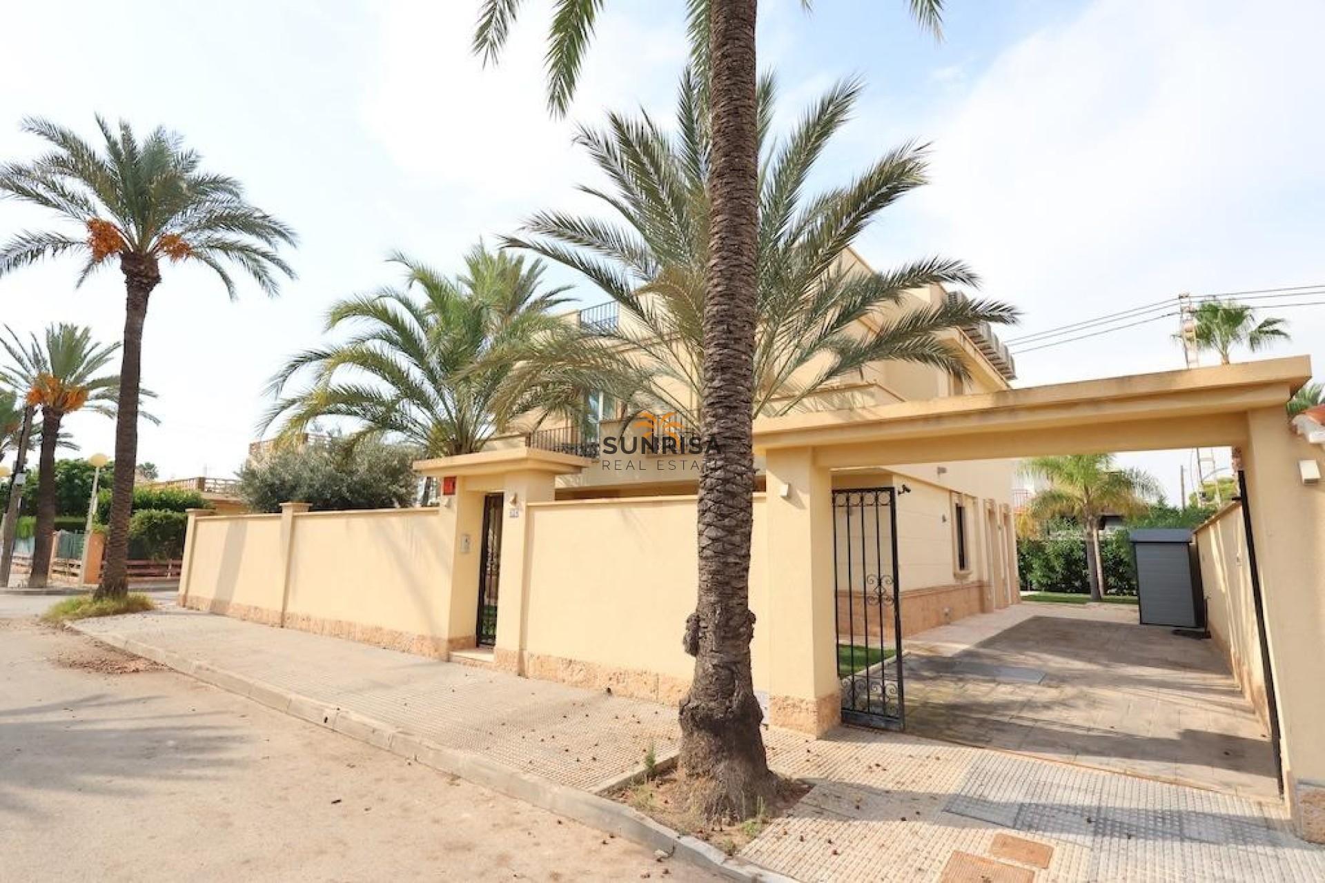 Resale - House - Orihuela Costa
