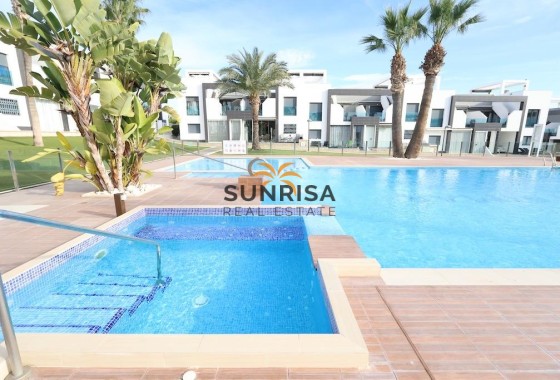 Bungalow · Herverkoop - Orihuela Costa · La Zenia · Alicante · Spanje
