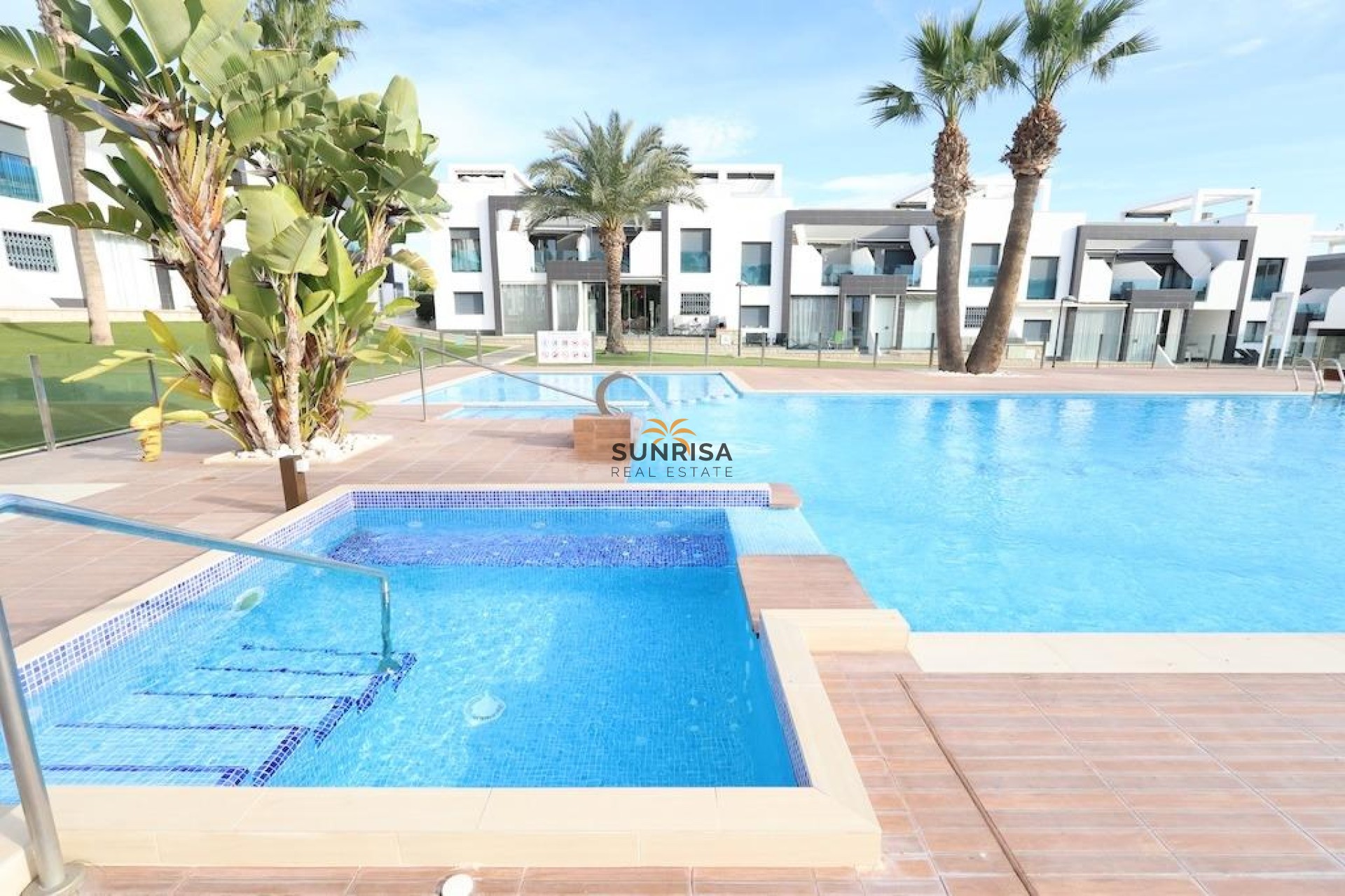 Resale - Bungalow - Orihuela Costa