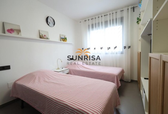 Bungalow · Herverkoop - Orihuela Costa · La Zenia · Alicante · Spanje