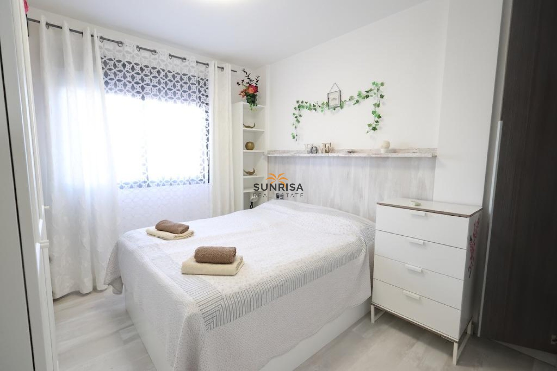 Resale - Bungalow - Orihuela Costa