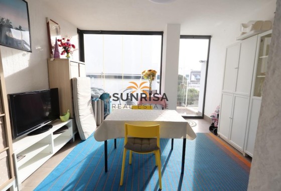 Bungalow · Herverkoop - Orihuela Costa · La Zenia · Alicante · Spanje