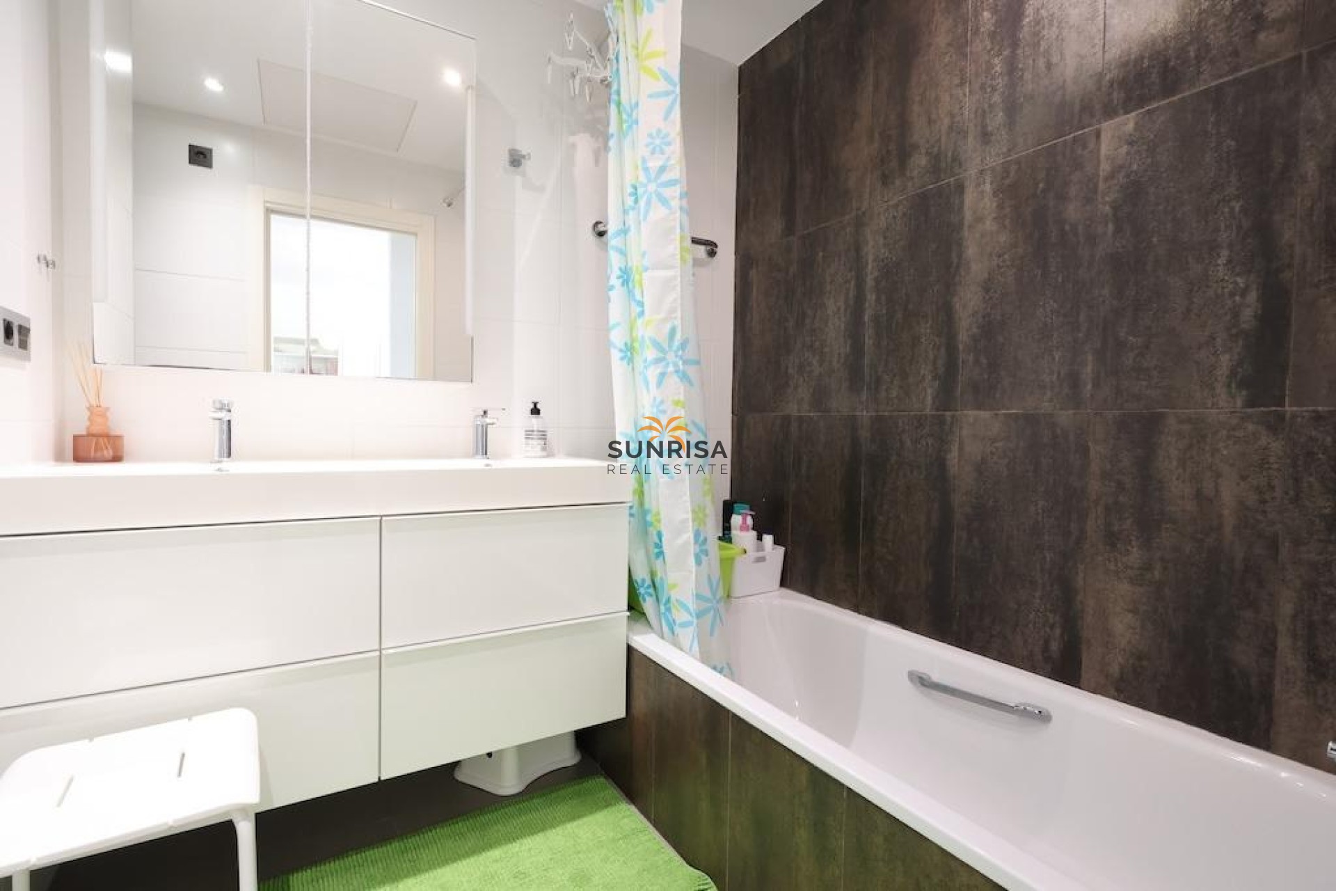 Resale - Bungalow - Orihuela Costa