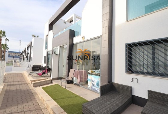Bungalow · Herverkoop - Orihuela Costa · La Zenia · Alicante · Spanje