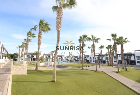 Bungalow · Herverkoop - Orihuela Costa · La Zenia · Alicante · Spanje
