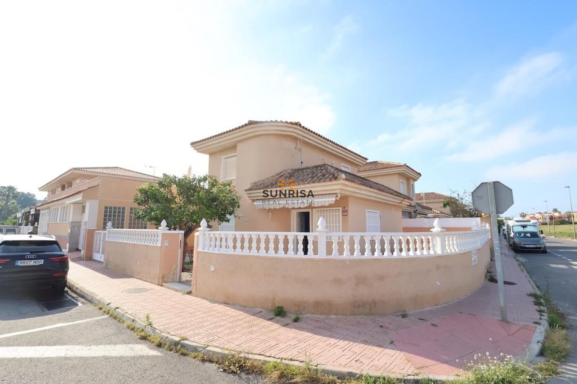 Resale - House - Torrevieja