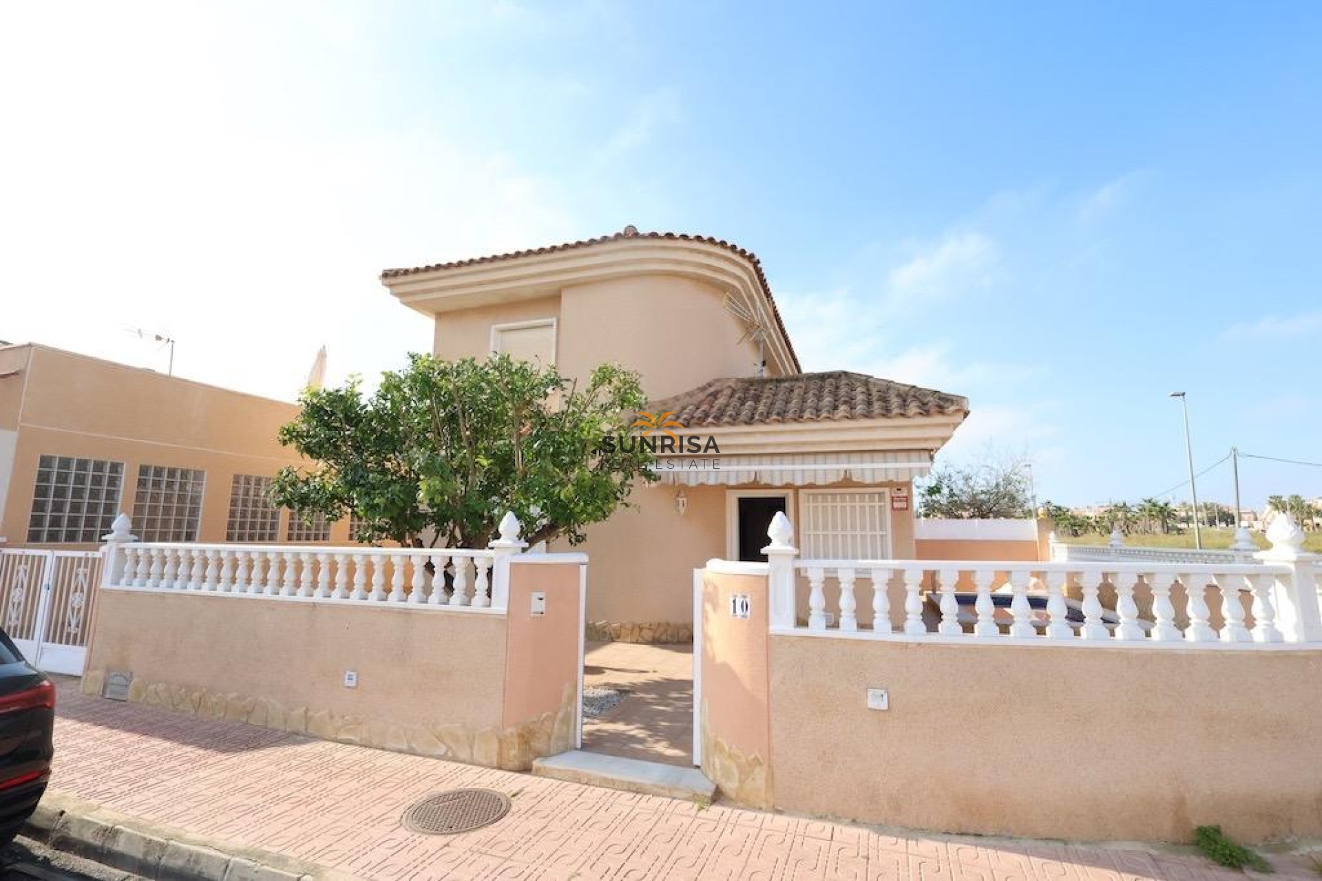 Resale - House - Torrevieja