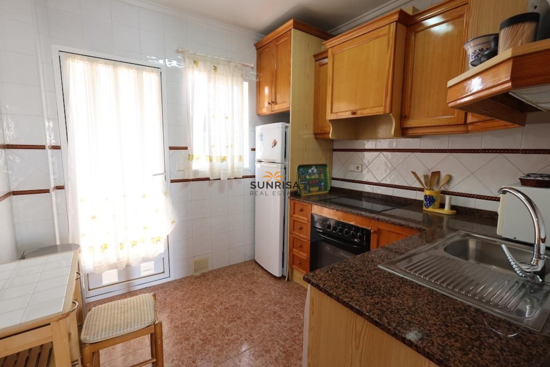 Resale - House - Torrevieja