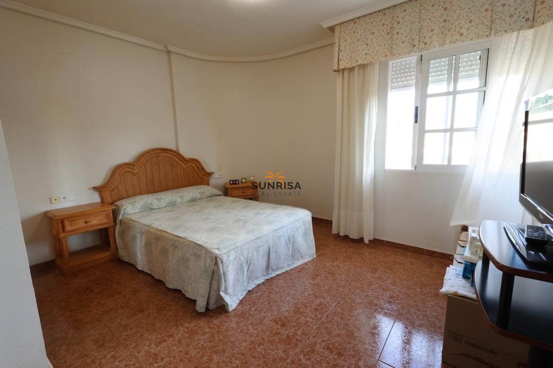 Resale - House - Torrevieja