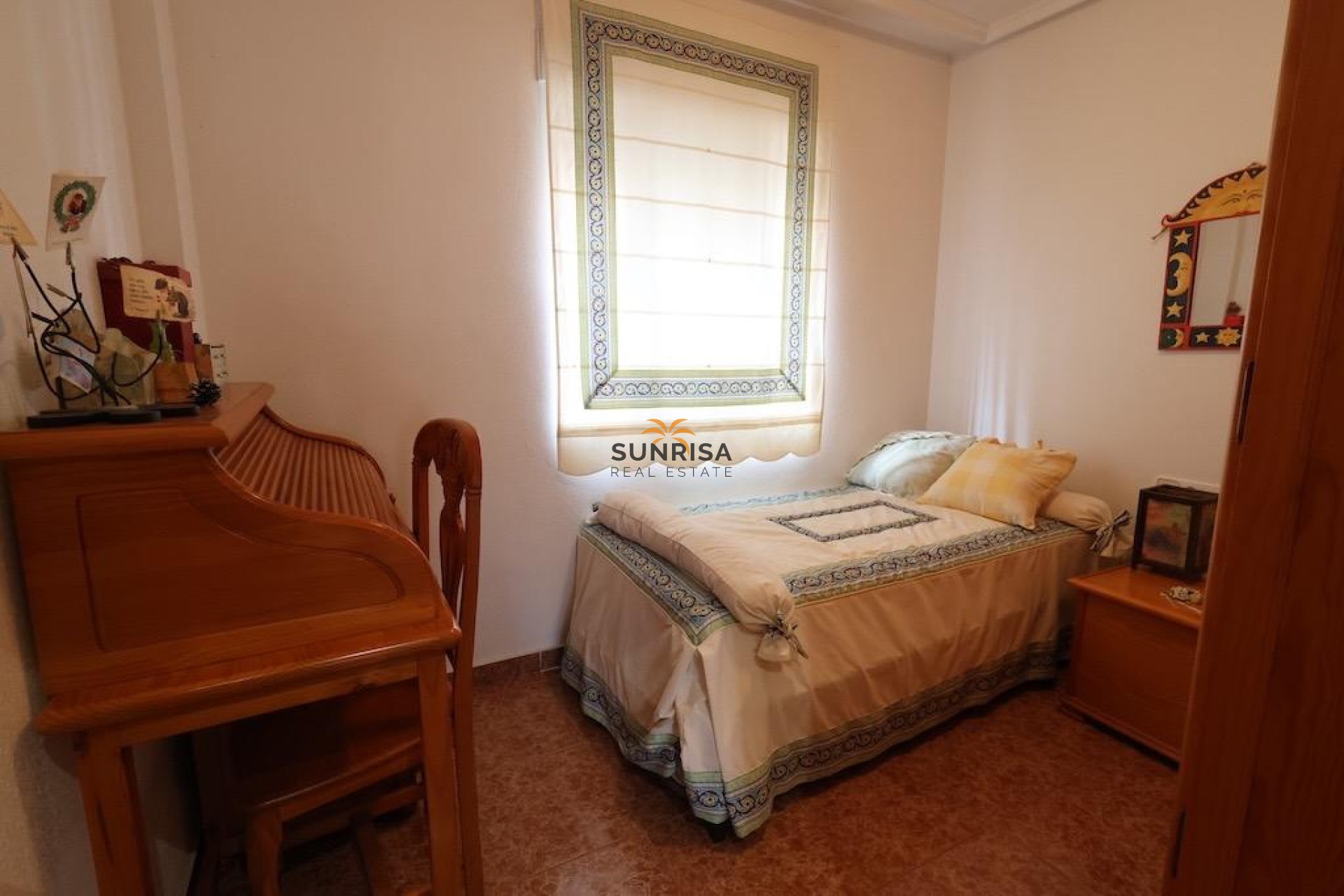 Resale - House - Torrevieja
