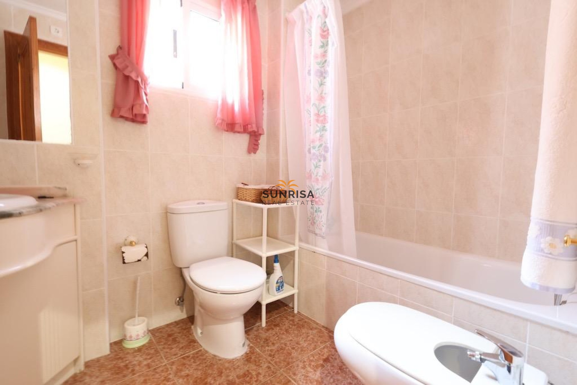 Resale - House - Torrevieja
