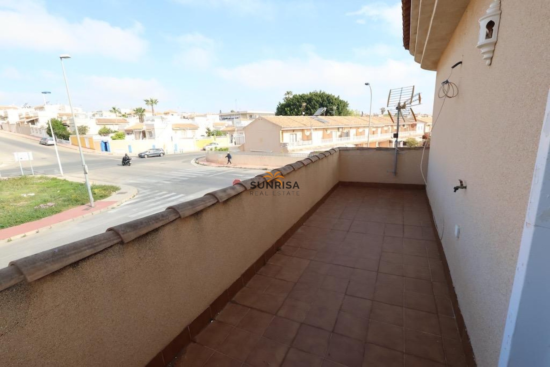 Resale - House - Torrevieja