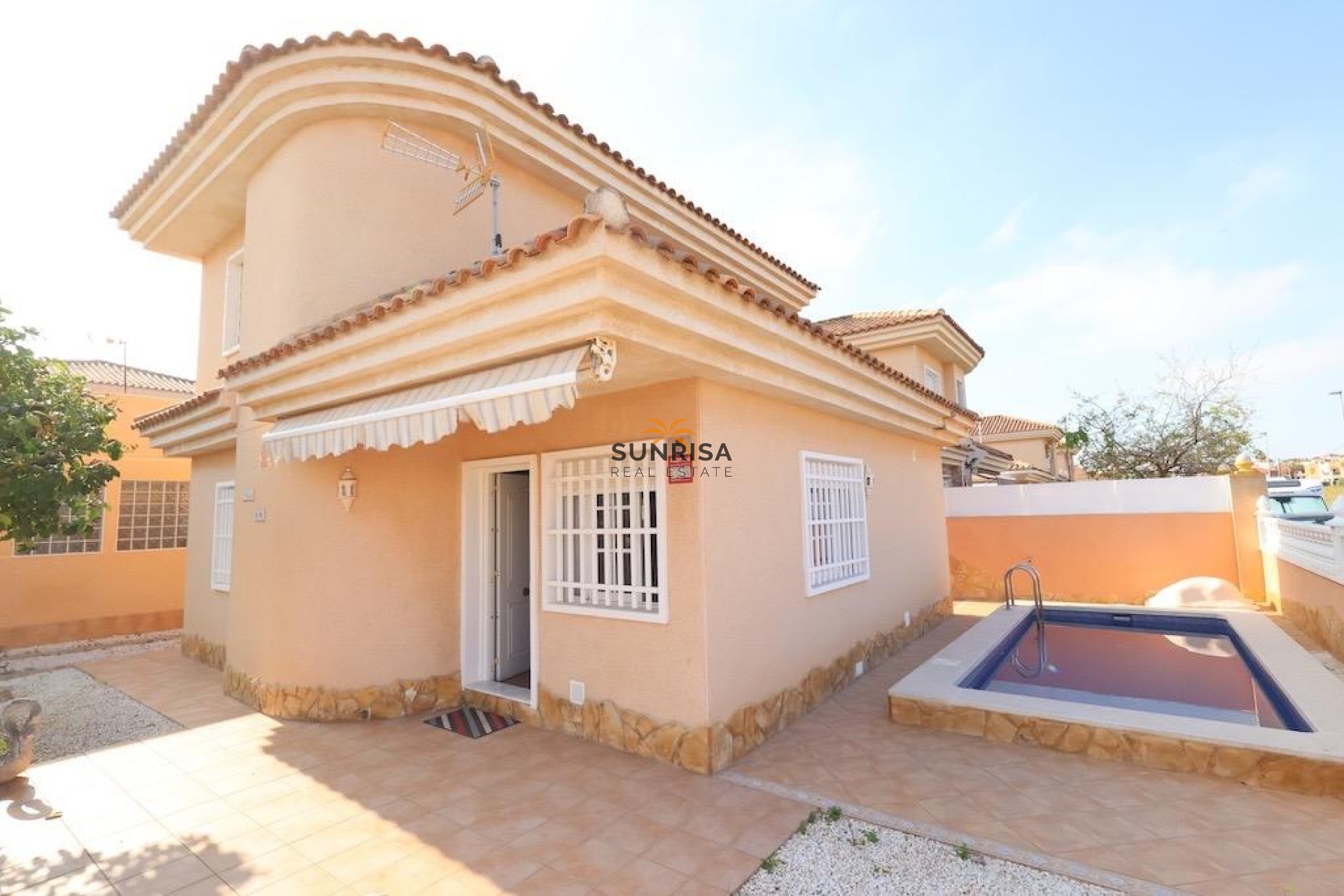 Resale - House - Torrevieja