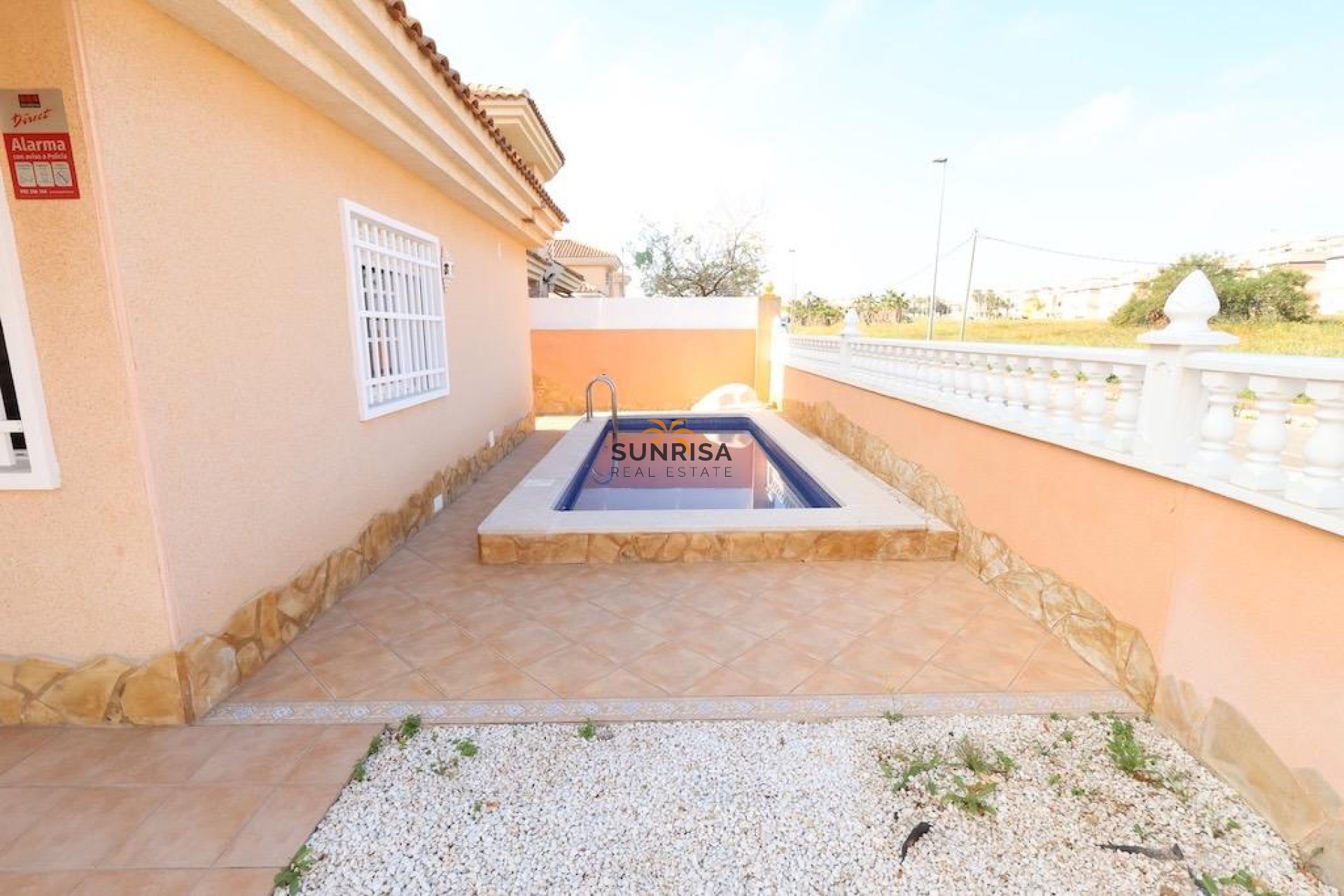 Resale - House - Torrevieja