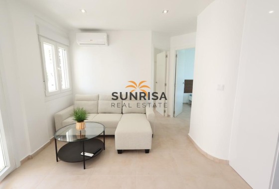 Bungalow · Herverkoop - Orihuela Costa · La Zenia · Alicante · Spanje