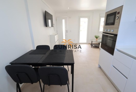 Bungalow · Herverkoop - Orihuela Costa · La Zenia · Alicante · Spanje
