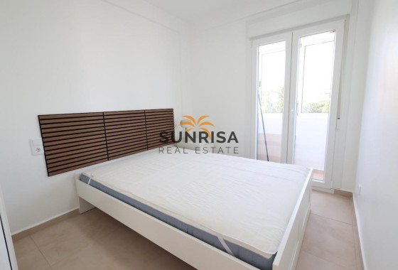 Bungalow · Herverkoop - Orihuela Costa · La Zenia · Alicante · Spanje