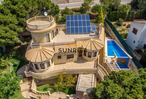 Villa · Herverkoop - Orihuela Costa · Campoamor · Alicante · Spanje
