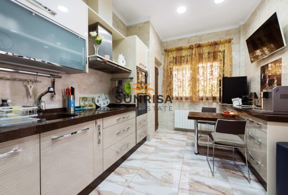 Villa · Herverkoop - Orihuela Costa · Campoamor · Alicante · Spanje