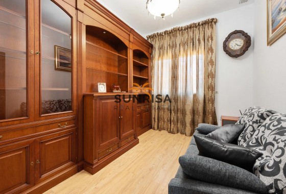 Villa · Herverkoop - Orihuela Costa · Campoamor · Alicante · Spanje