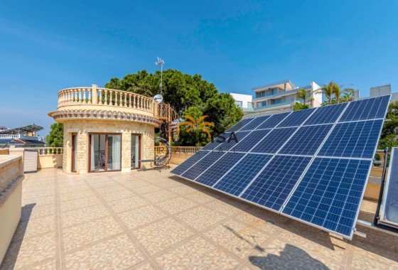 Villa · Herverkoop - Orihuela Costa · Campoamor · Alicante · Spanje