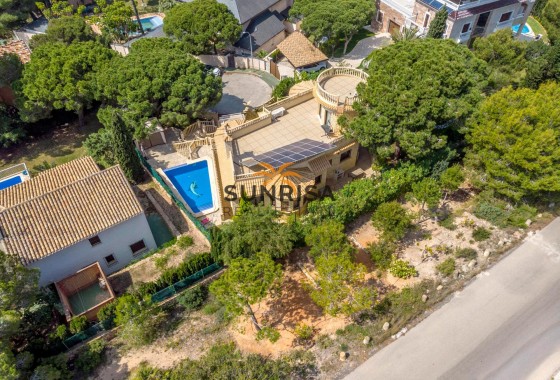 Villa · Herverkoop - Orihuela Costa · Campoamor · Alicante · Spanje