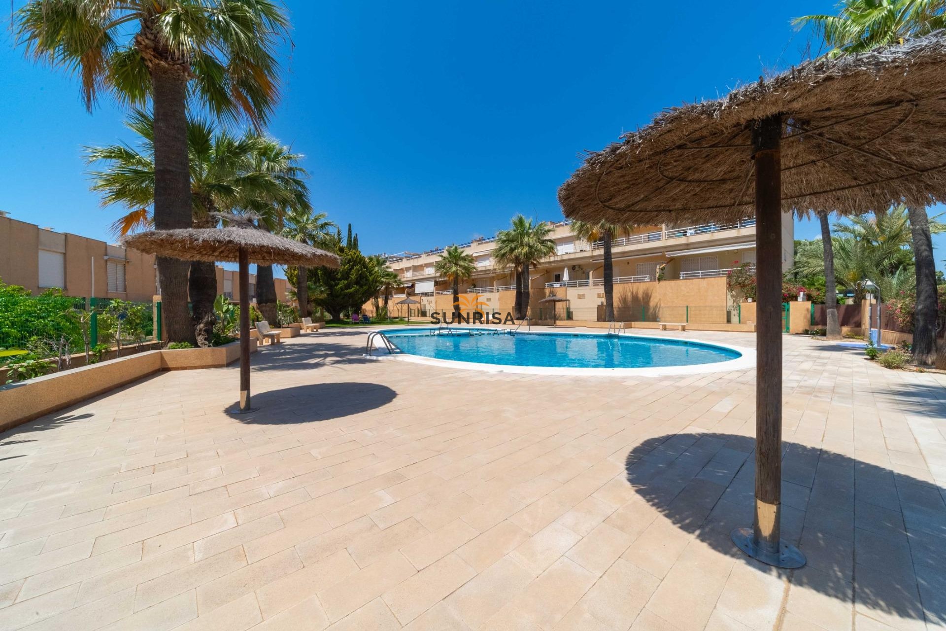 Herverkoop - Twee-onder-een-kapwoning - Orihuela Costa
