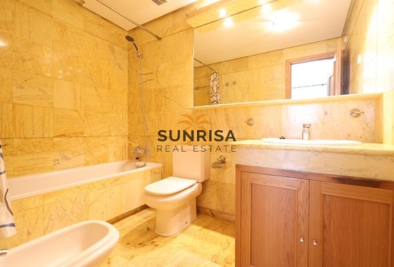 Maison jumelée · Revente - Orihuela Costa · Campoamor · Alicante · Espagne