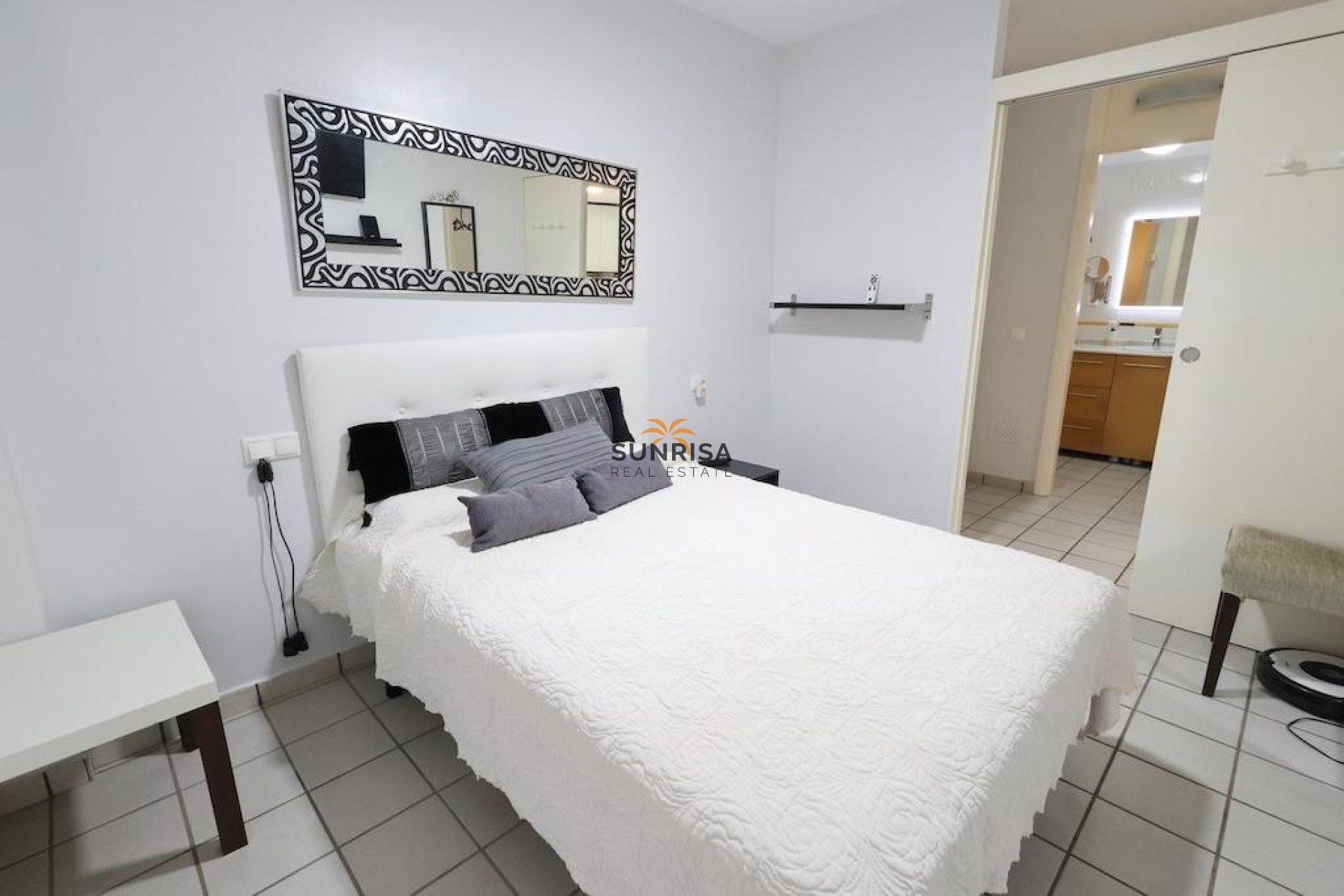 Resale - Apartment - Orihuela Costa