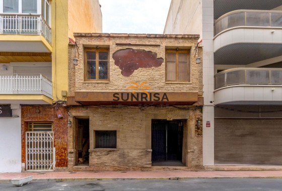 Bedrijfsruimte · Herverkoop - Torrevieja · Playa del Cura · Alicante · Spanje