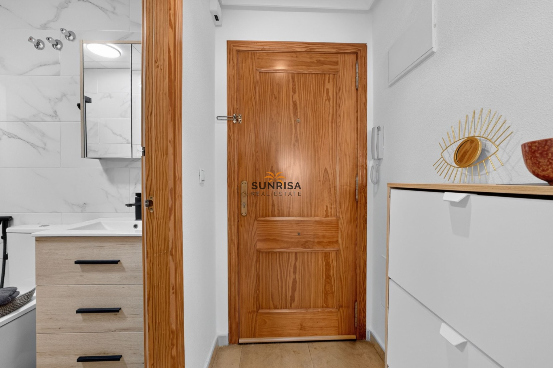 Resale - Apartment - Torrevieja