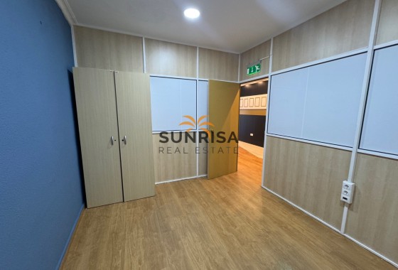 Commercial premises · Resale - Guardamar del Segura · Alicante · Spain