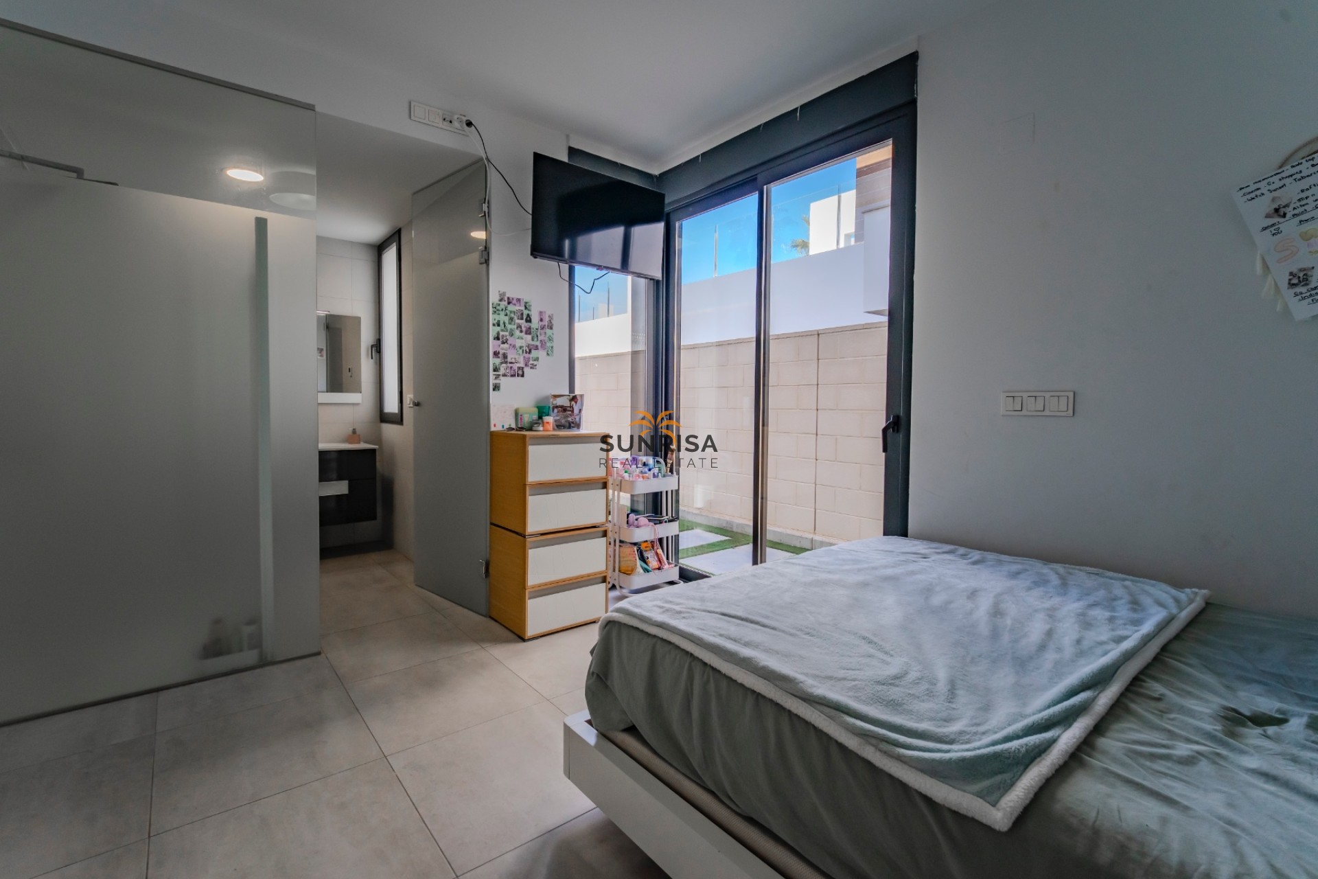 Herverkoop - Twee-onder-een-kapwoning - Benijófar