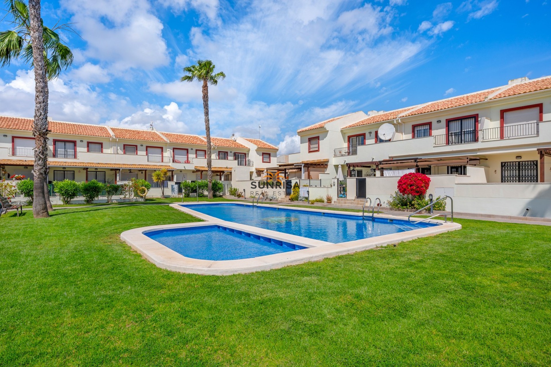 Resale - Townhouse - Ciudad Quesada