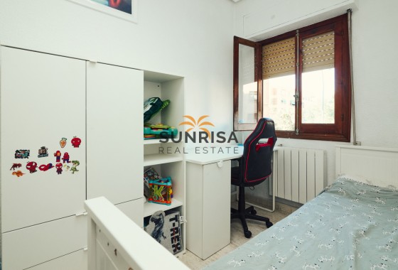 Appartement · Revente - Dolores · Alicante · Espagne