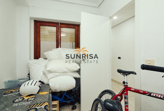 Appartement · Revente - Dolores · Alicante · Espagne