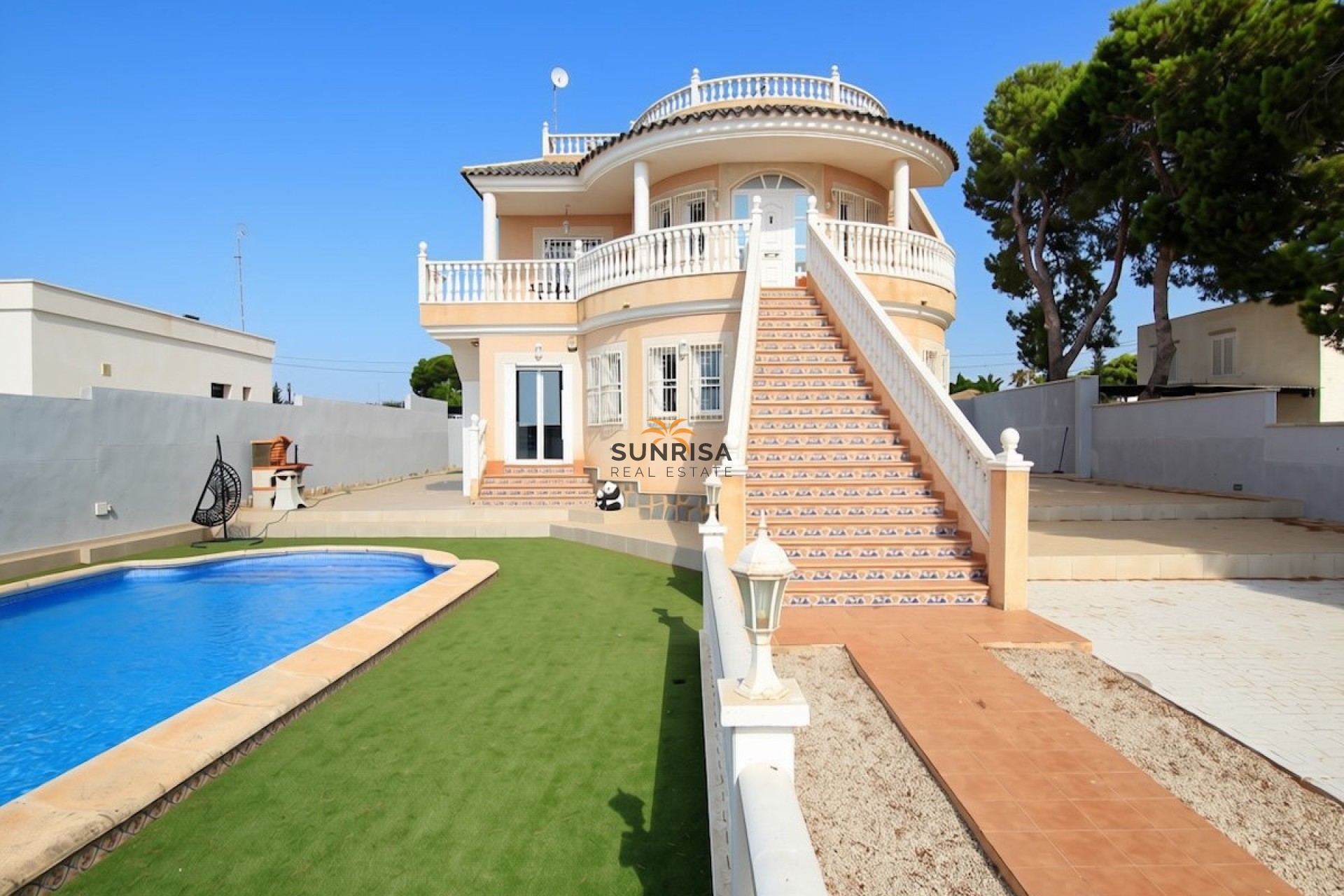 Resale - Villa - Orihuela Costa