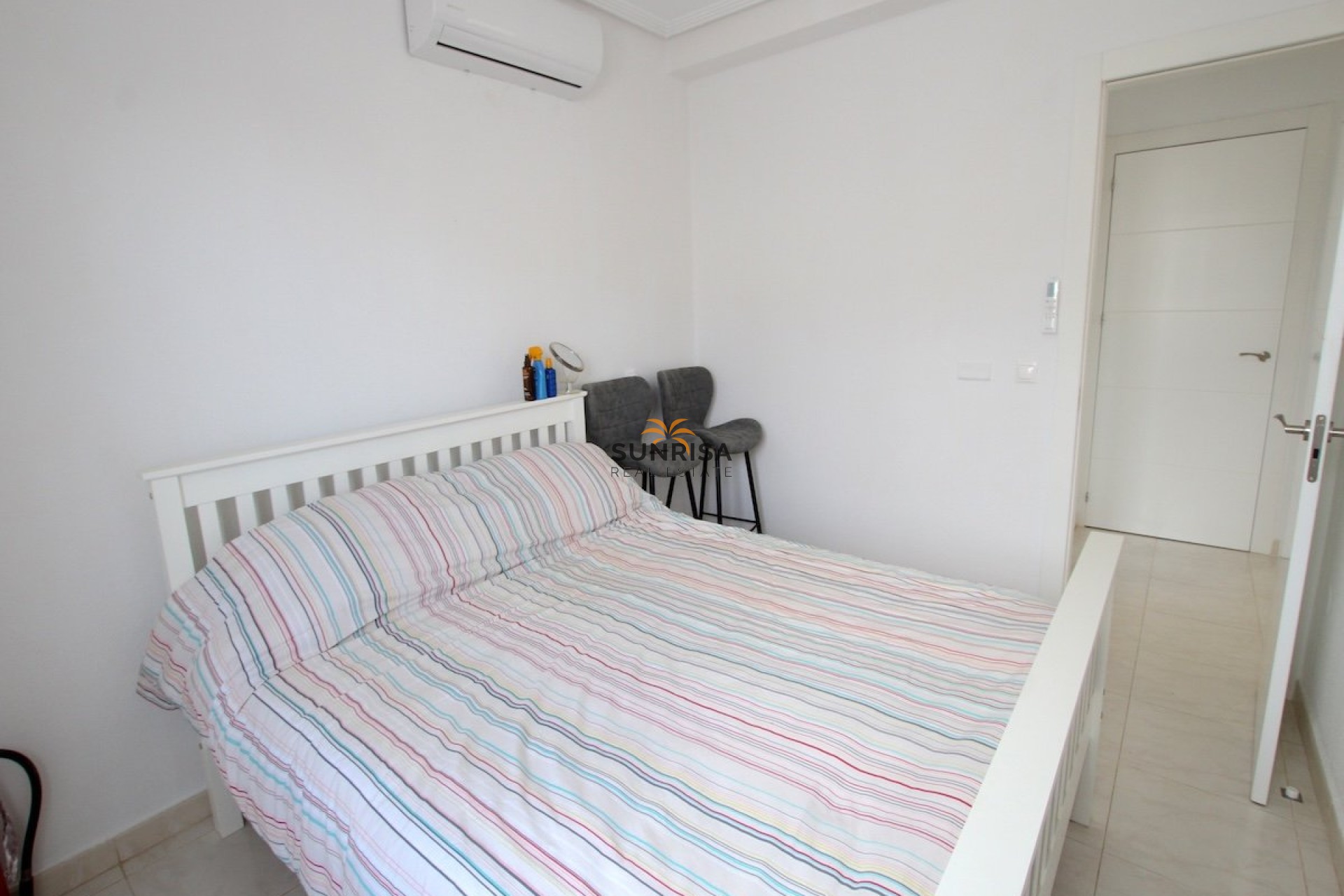 Resale - Villa - Orihuela Costa