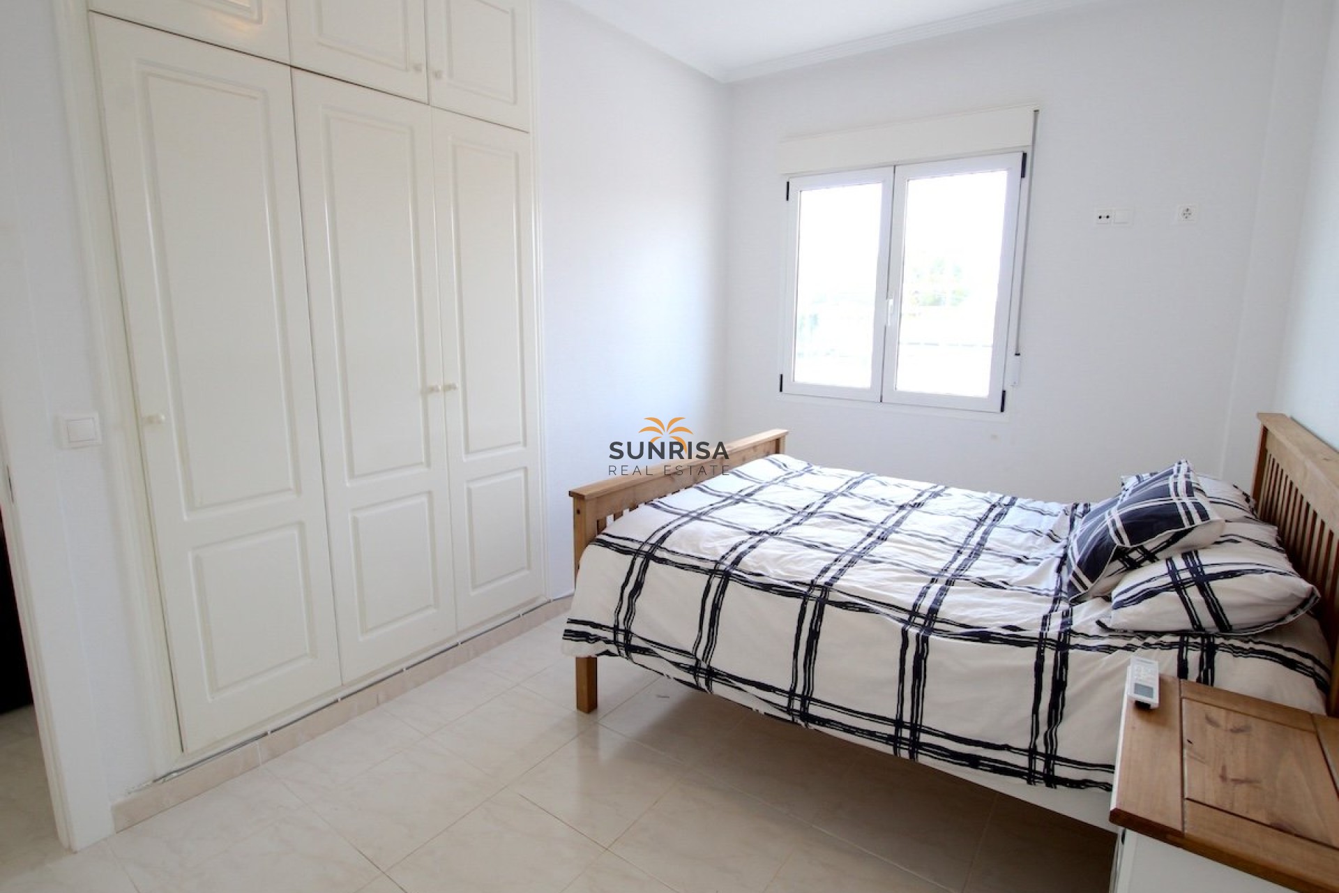 Resale - Villa - Orihuela Costa