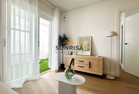 Apartamento · Reventa - Orihuela Costa · Playa Flamenca · Alicante · España
